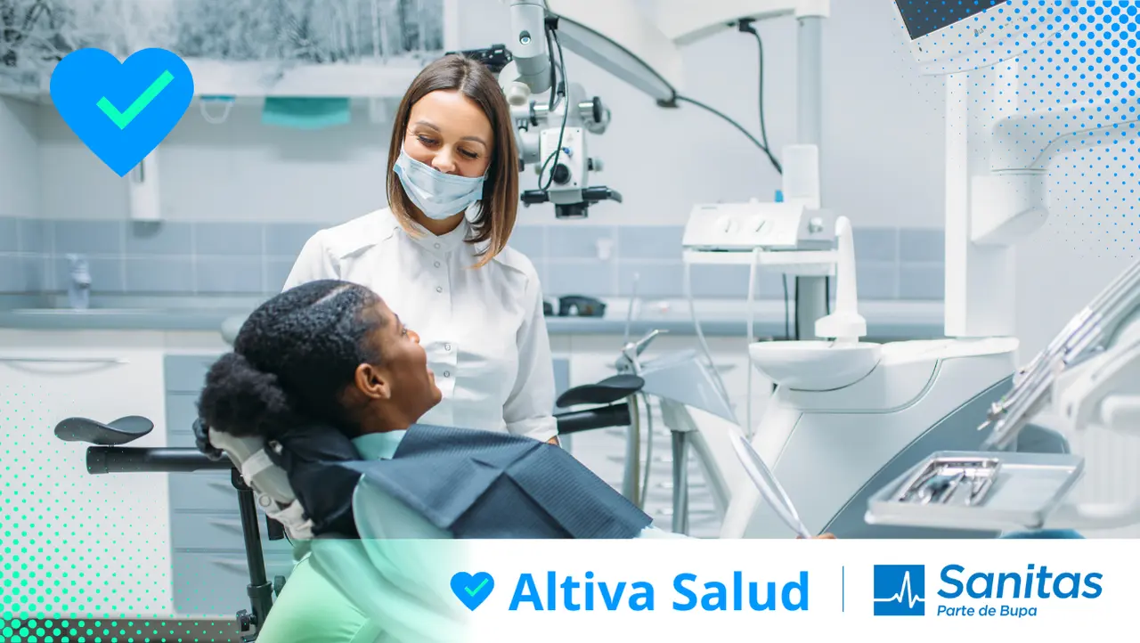 Mujer y Dentista con Sanitas Seguro Dental Milenium