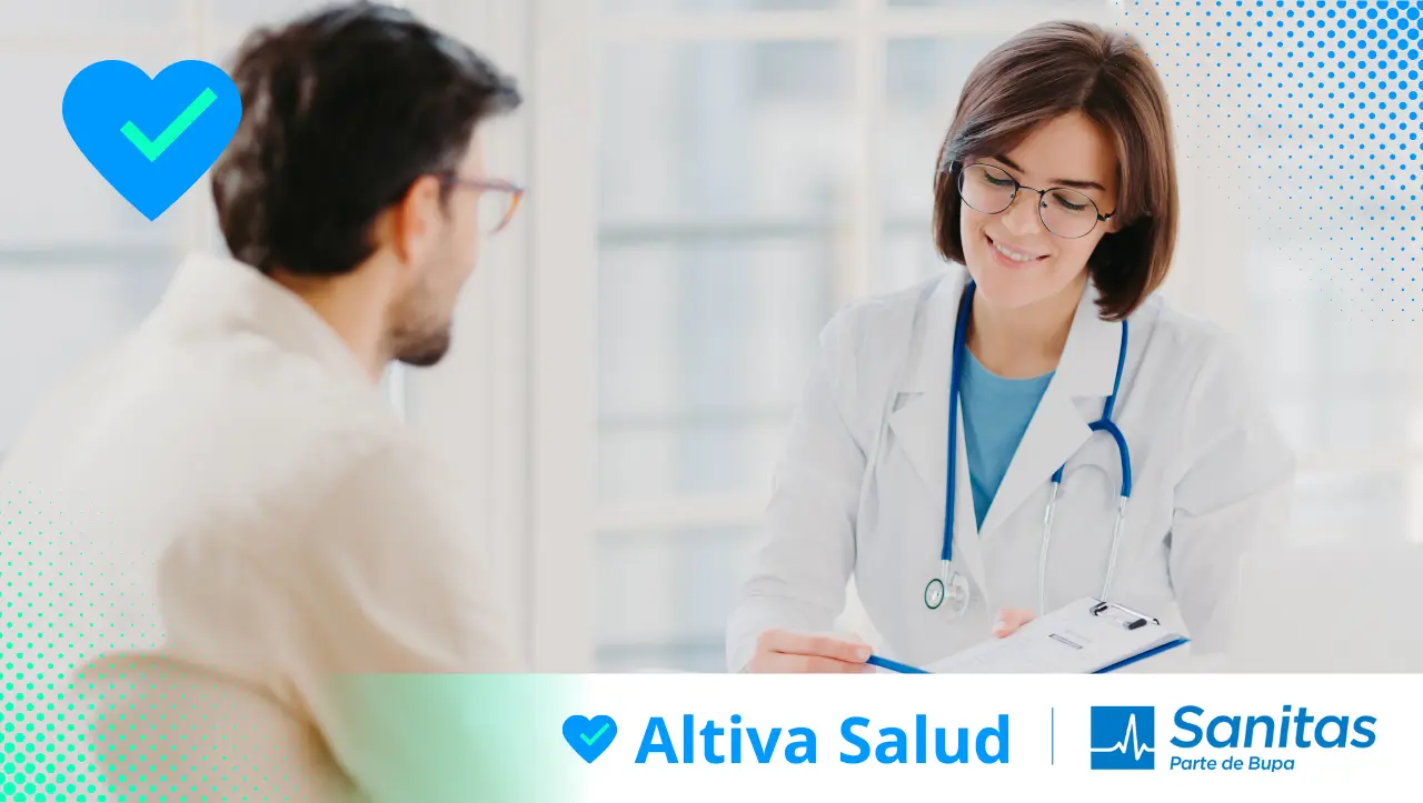 Paciente con su médico del Seguro Sanitas en Barcelona