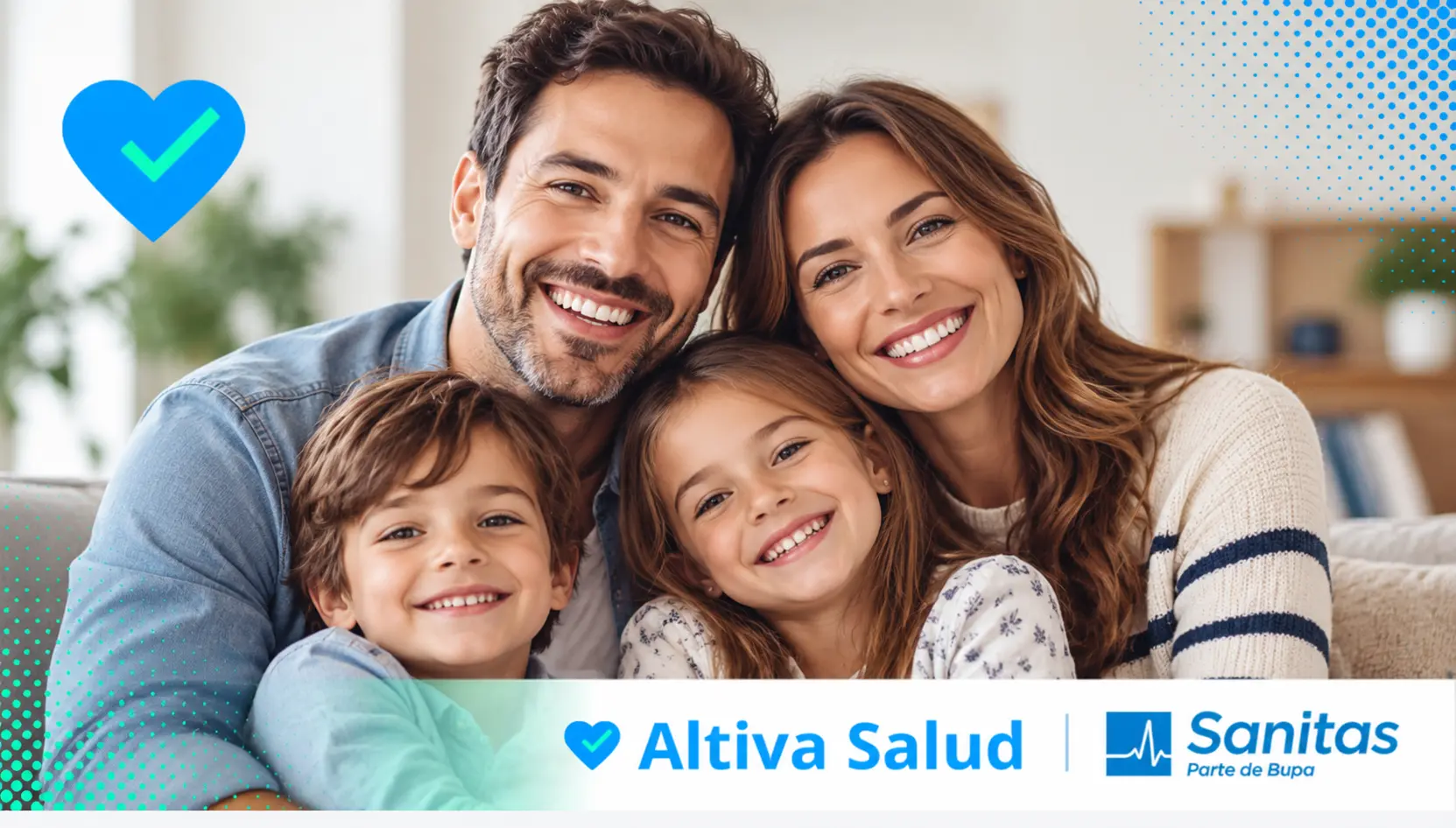Familia con hijos para seguro médico familiar Sanitas